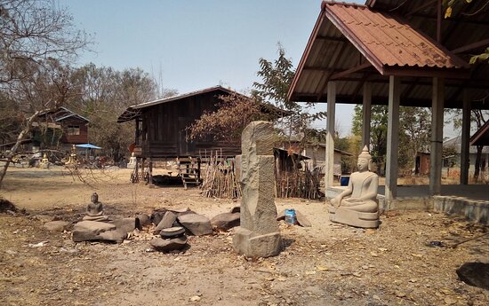 Chomphet stone carving village Buddha statues