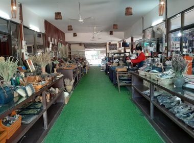 Ban saphai handicraft center 2